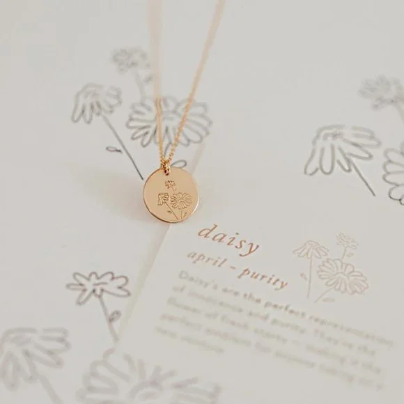 April Daisy Birth Month Flower Simple Necklace - Picture 5 of 13